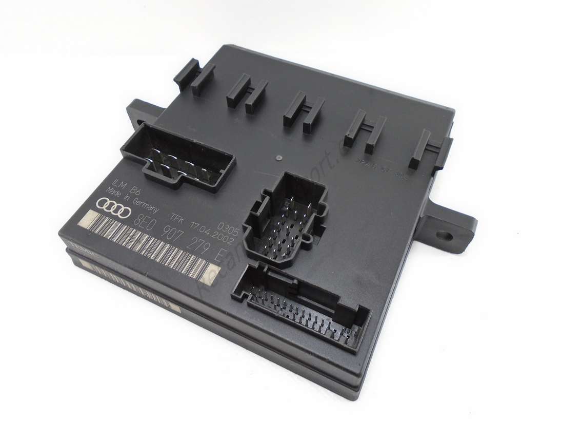 Caja de fusibles AUDI A4 8E0907279E 8E0 907 279 E Temic 00001533A4 - foto 1