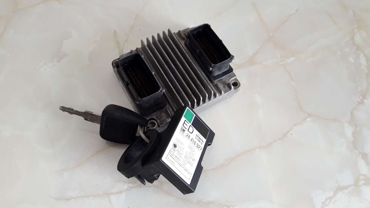 Centralita de motor Inmovilizador Llave Opel Astra Zafira Vectra 8972314050 DCWB 24418927 24 418 927 5WK4763 - foto 1