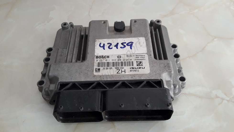 Centralita de motor Opel Astra 55556829 ZH ISUZU 8973785712 BOSCH 0281011943 - foto 1