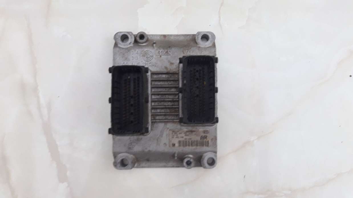 Centralita de motor Opel Corsa 24443795AR 24443795 AR 24 443 795 AR BOSCH 0261207421 0 261 207 421 - foto 1