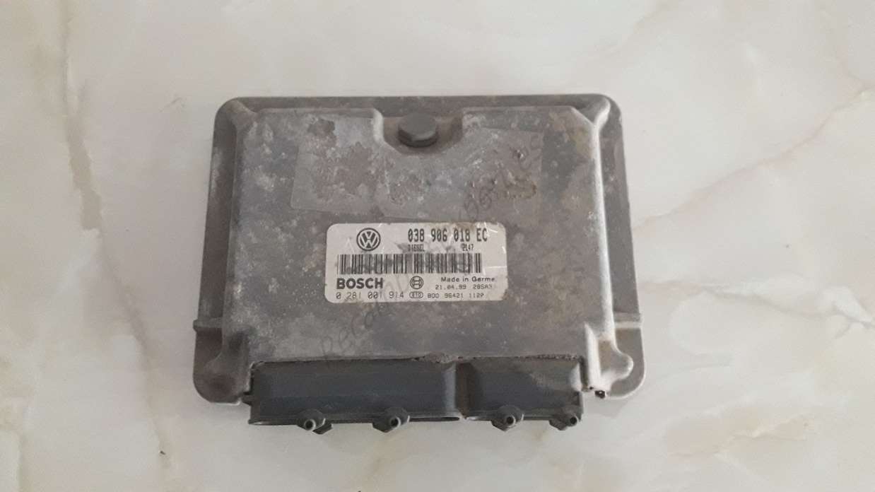 Centralita del motor Seat Ibiza 038906018EC 038 906 018 EC BOSCH 0281001914 0 281 001 914 - foto 1