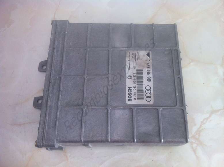 Centralita del motor Audi A4 8D0907557C 8D0 907 557 C 8DO907557C BOSCH 0261203938 0 261 203 938939 - foto 1