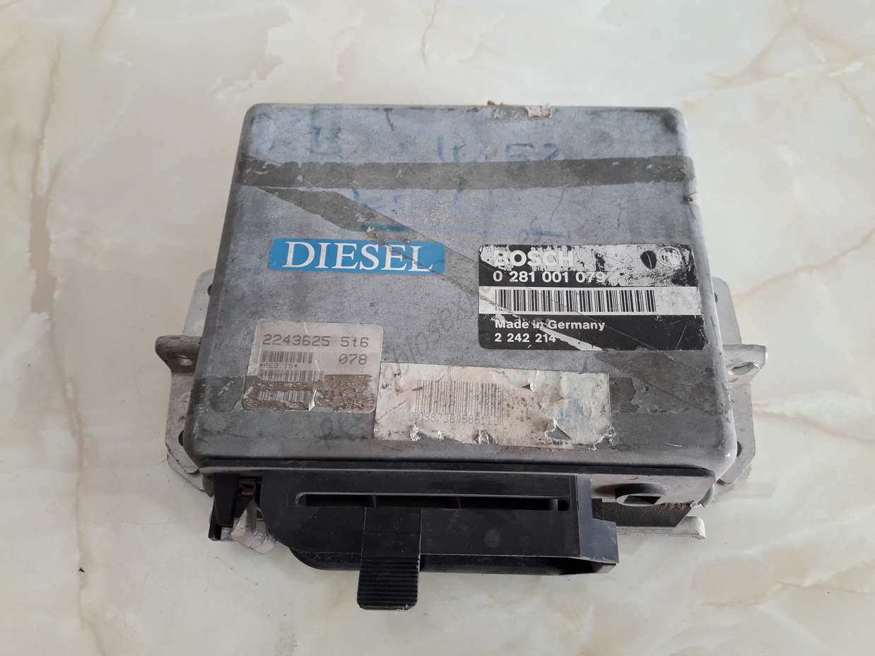 Centralita del motor BMW E34 2242214 2243628 BOSCH 0281001079 0 281 001 079 - foto 1