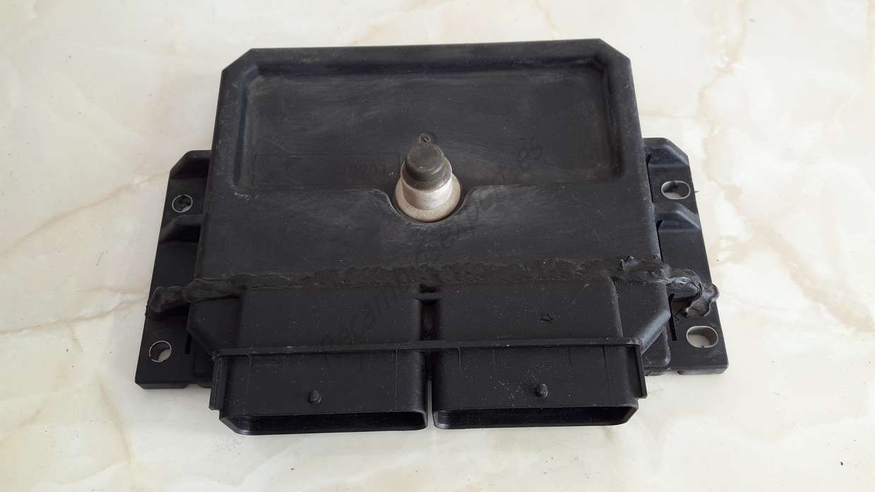 Centralita del motor Fiat Punto Doblo 46760545 R04010035A - foto 1