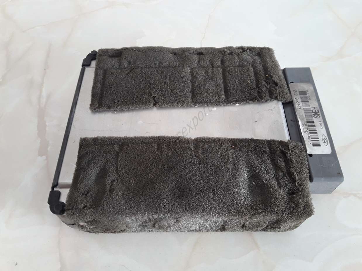 Centralita del motor Ford Mondeo 95GB-12A650-FB 95GB12A650FB HENS - foto 1