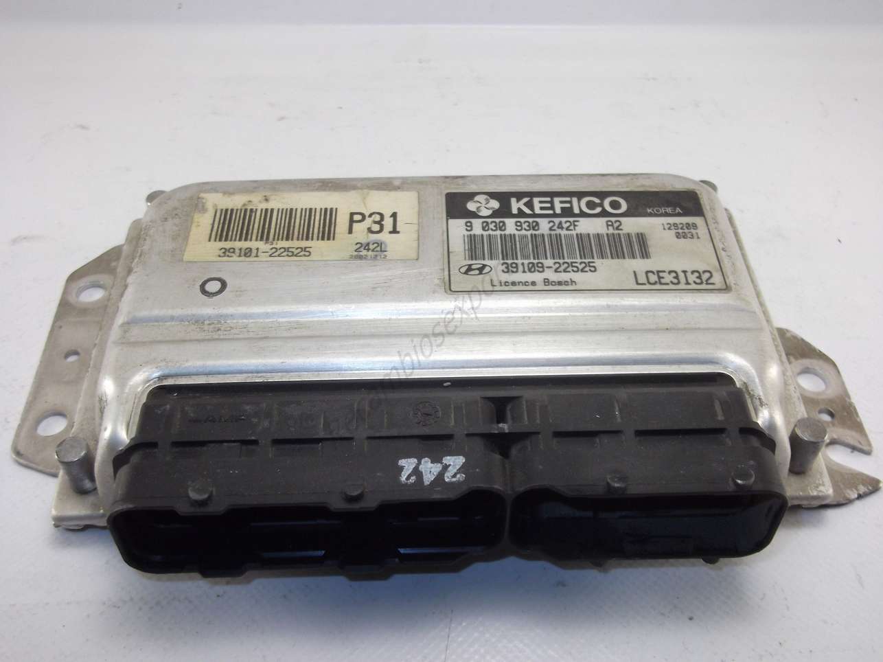 Centralita del motor Hyundai Accent 9030930242F 9 030 930 242 F 3910922525 39109 22525 - foto 1