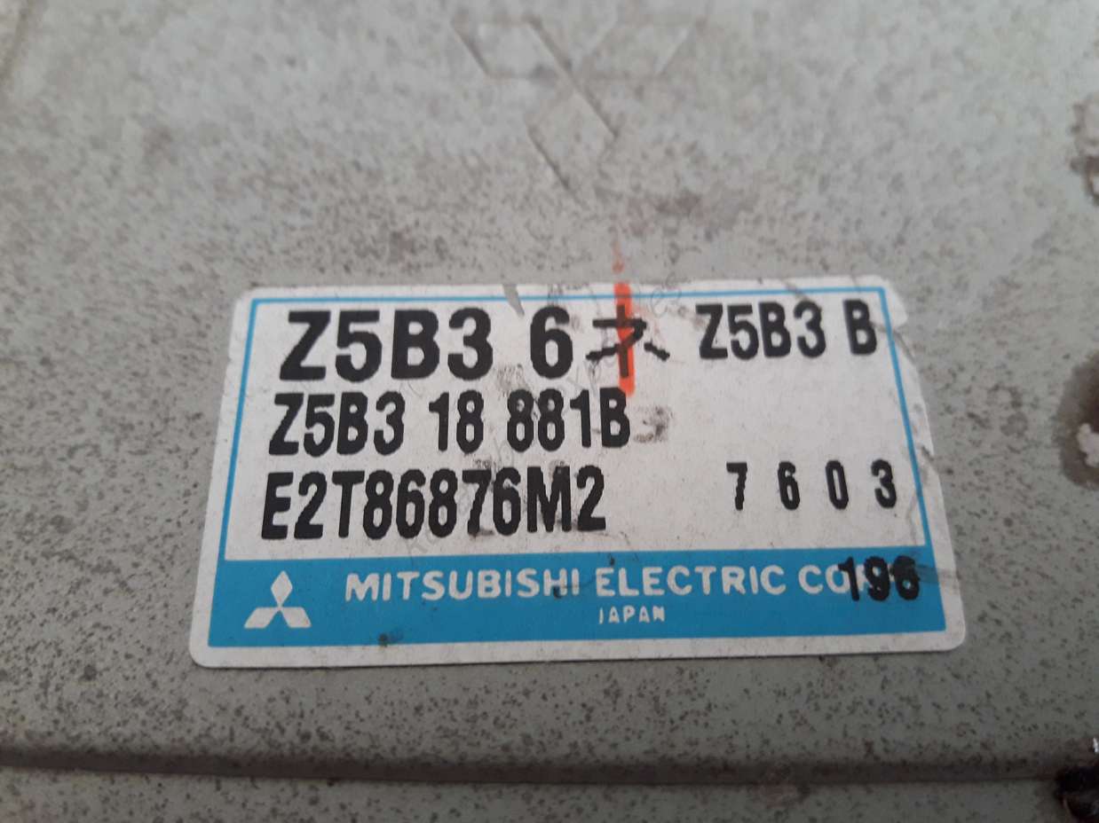 Centralita del motor Mazda 323 Z5B318881B E2T86876M2 Z5B3 6 - foto 2
