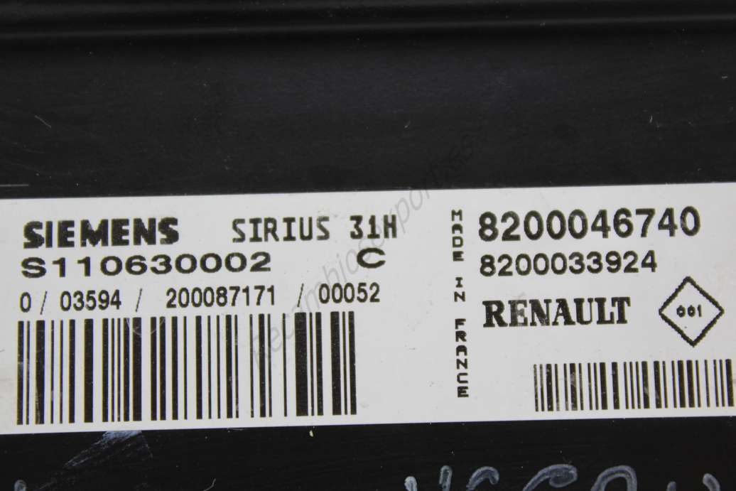 Centralita del motor Renault Megane Coupe 8200046740 8200033924 Siemens S110630002C  S110630002 C - foto 2