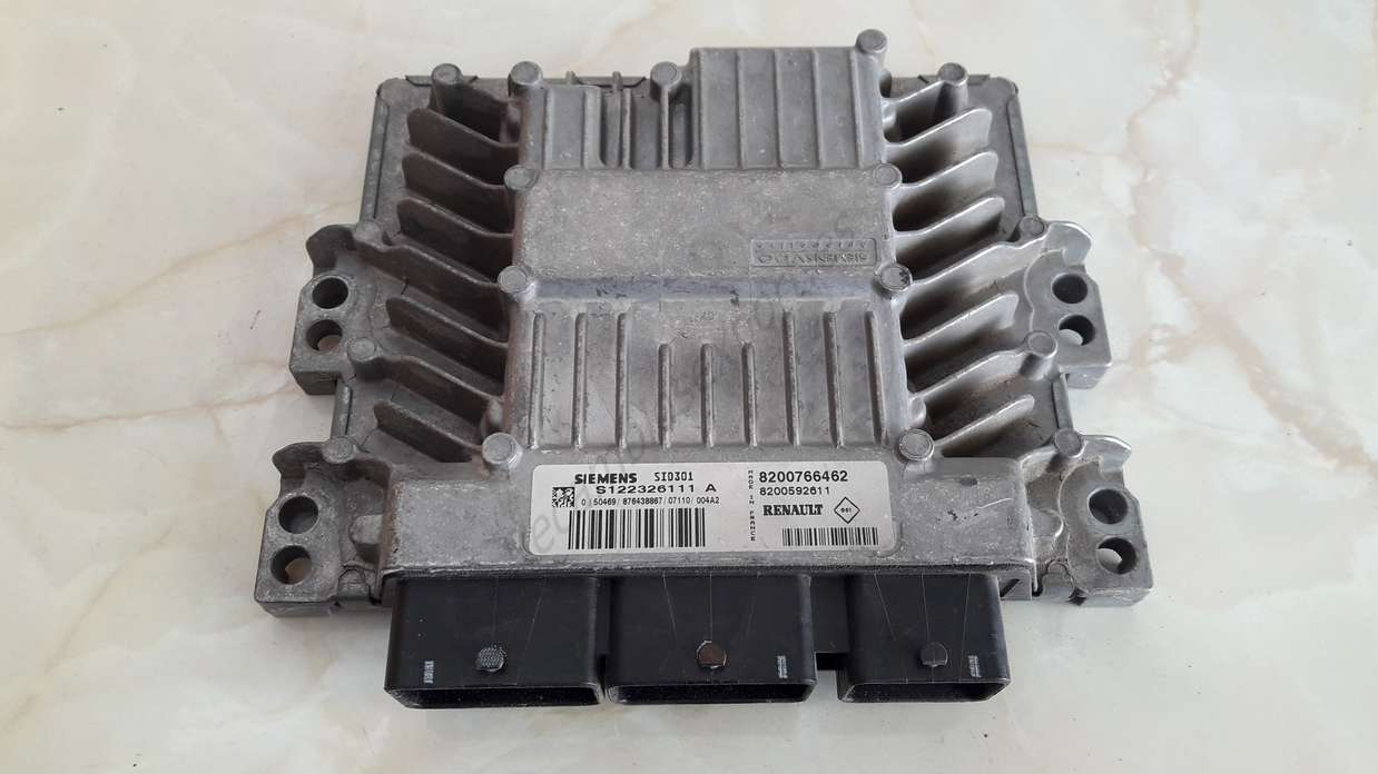 Centralita del motor Renault Scenic SID 301 8200766462 8200592611 SIEMENS S122326111A - foto 1