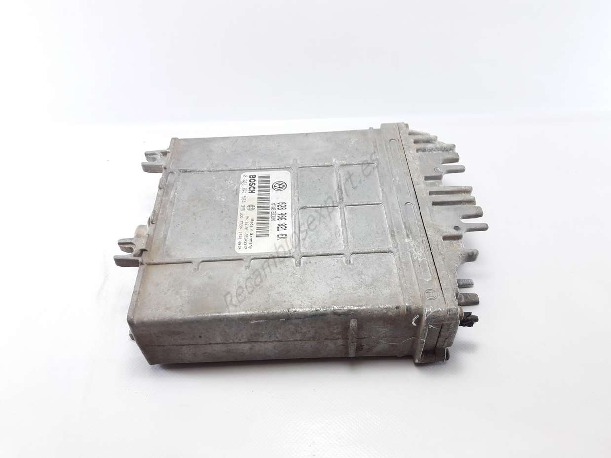 Centralita del motor SEAT IBIZA 0 281 001 584 0281001584 28SA3312 028 906 021 EK 028906021EK - foto 1