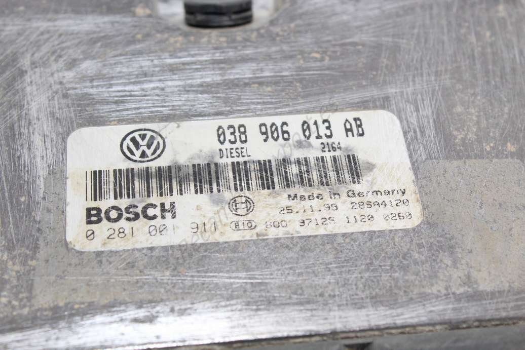 Centralita del motor Seat Ibiza Cordoba 038906013AB 038 906 013 AB Diesel 2153 BOSCH 0281001911 0 281 001 911 - foto 2