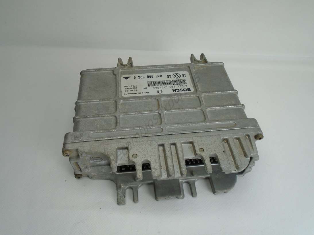 Centralita del motor VW VOLKSWAGEN GOLF 3 BOSCH 0261203647 648 0261203647648 032 906 026 G 032906026G - foto 1