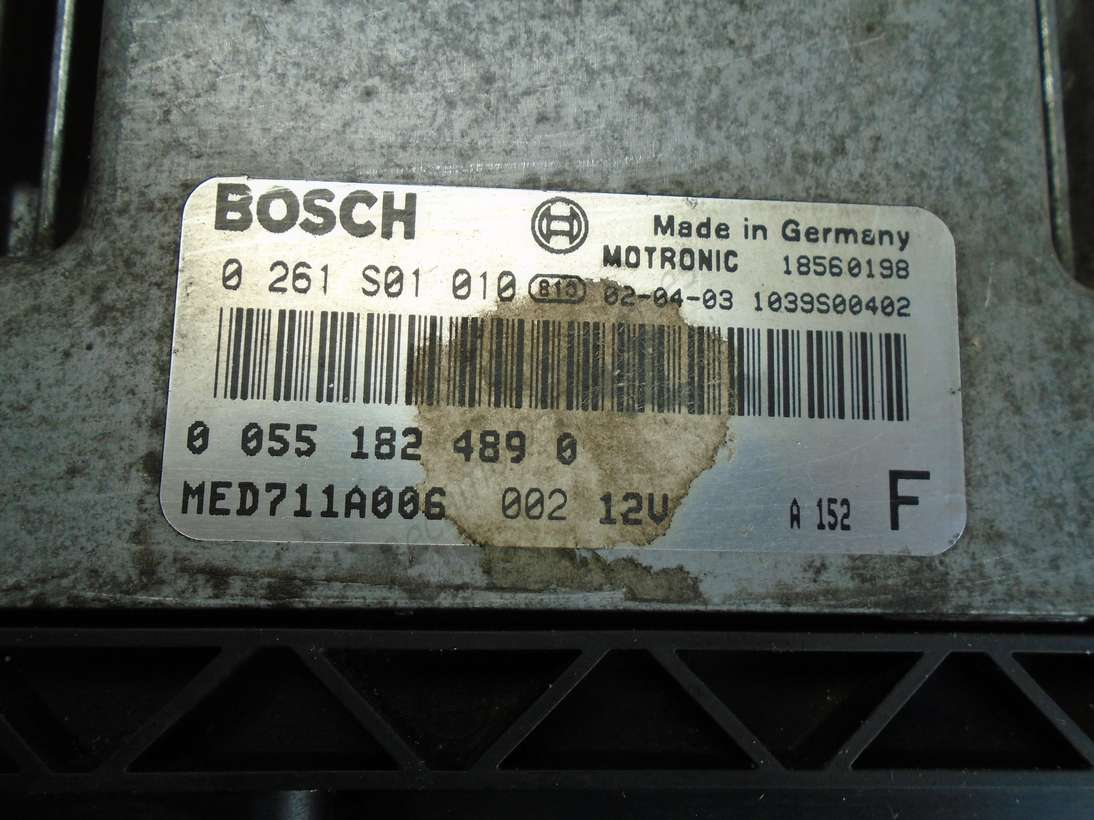 DC00538 Centralita del motor Alfa Romeo Bosch 0 261 S01 010 0261S01010 MED711A006 00551824890 0 055 182 489 0 - foto 2