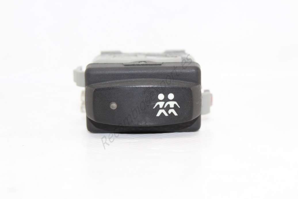 Interruptor cerradura de elevalunas Renault Megane Scenic 28082 308864 313515H 3135 15H Valeo - foto 1
