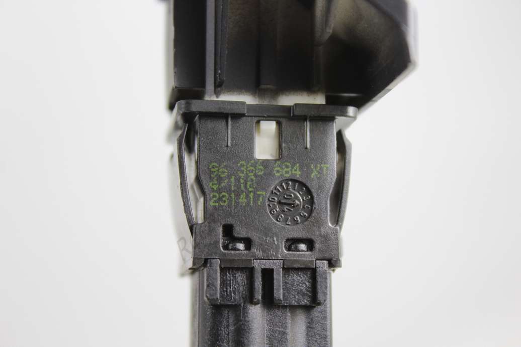 Interruptor de cierre centralizado Peugeot 307 96366684XT 96 366 684 XT - foto 2