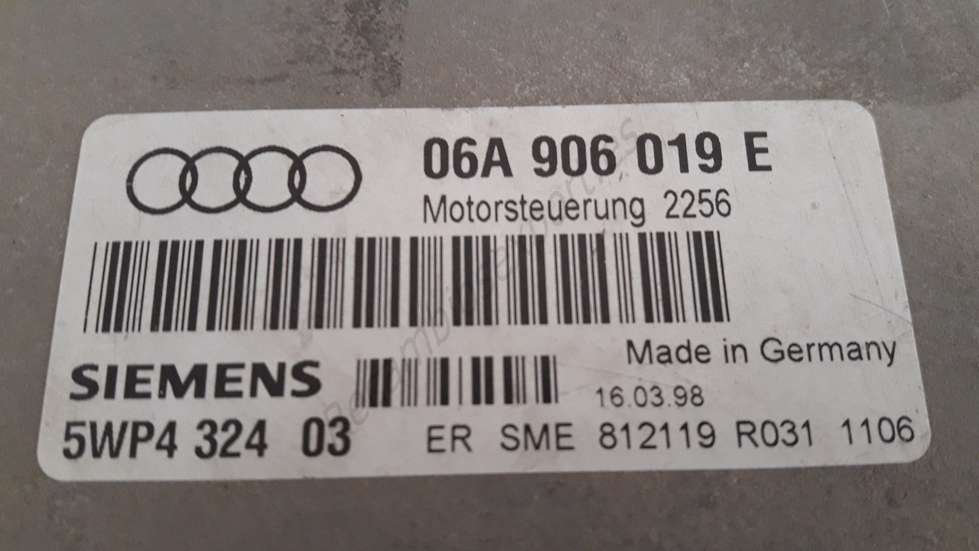Motorsteuergerät Audi A3 06A906019E 06A 906 019 E SIEMENS 5WP432403 5WP4 324 03 - foto 2