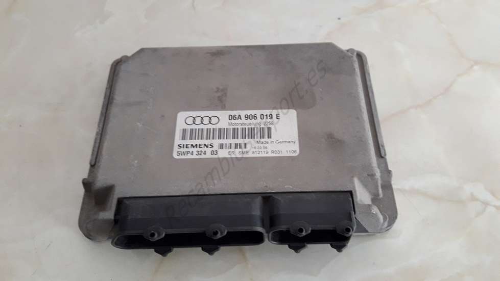 Motorsteuergerät Audi A3 06A906019E 06A 906 019 E SIEMENS 5WP432403 5WP4 324 03 - foto 1