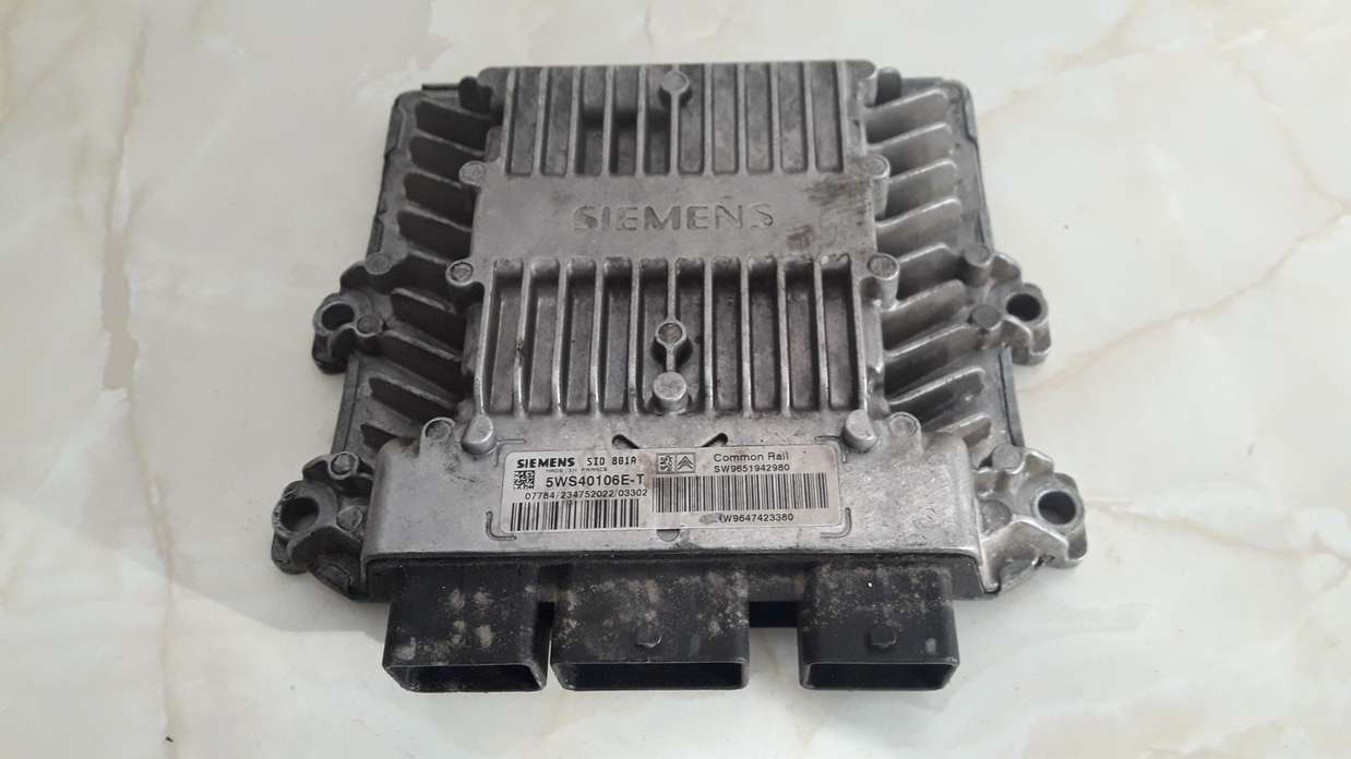 Motorsteuergerät Peugeot Citroen 5WS40106ET 5WS40106E-T SW9651942980 HW9647423380 SID 801A - foto 1