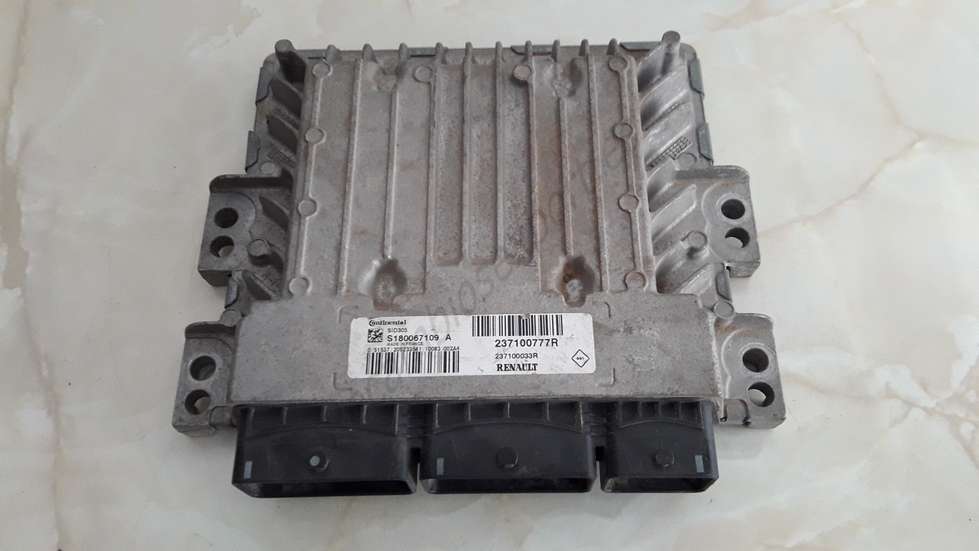 Motorsteuergerät Renault Scenic Megane 237100777R S180067109A S180067109 A - foto 1