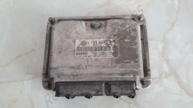 Motorsteuergerät Seat Ibiza 6K0906032C 6K0 906 032 C 6KO906032C 0261206031 - foto 1