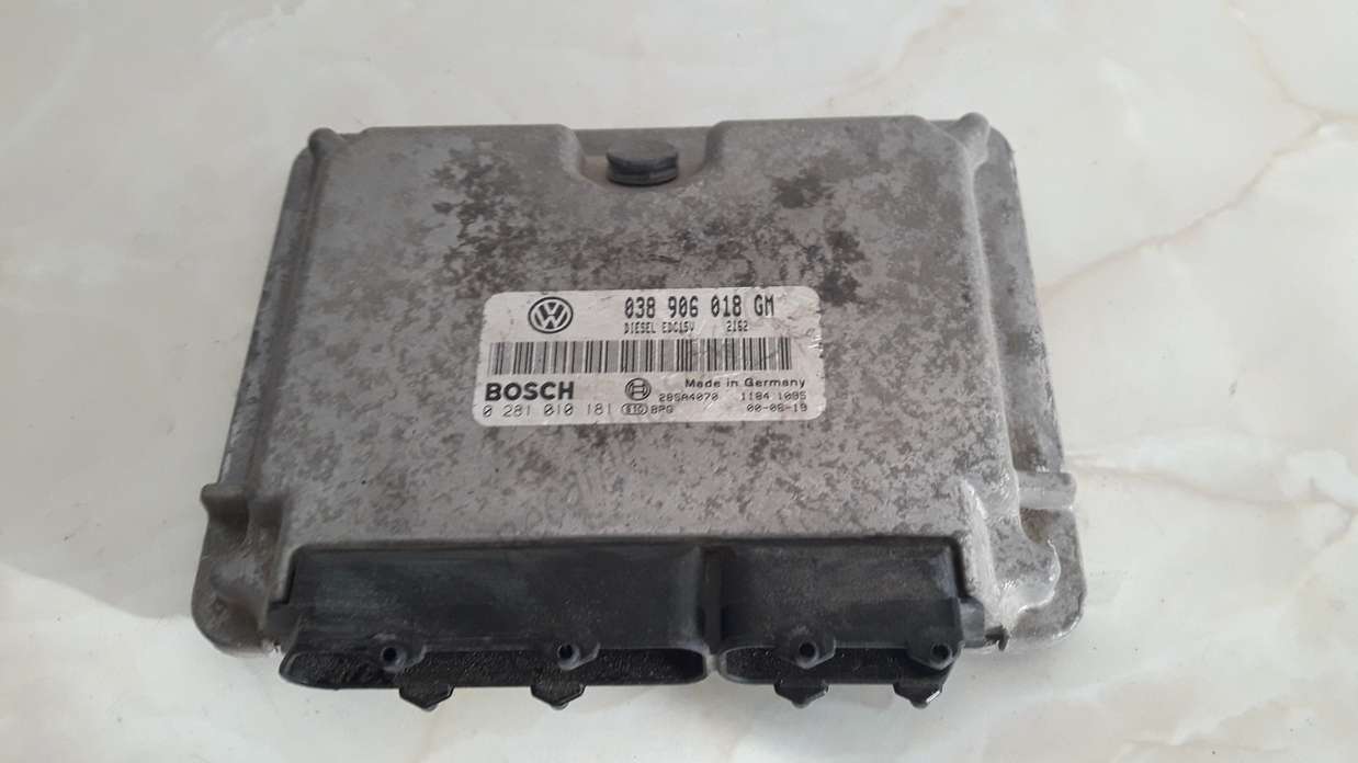 Motorsteuergerät VW Audi Seat Skoda 038906018GM 038 906 018 GM BOSCH 0281010181 - foto 1