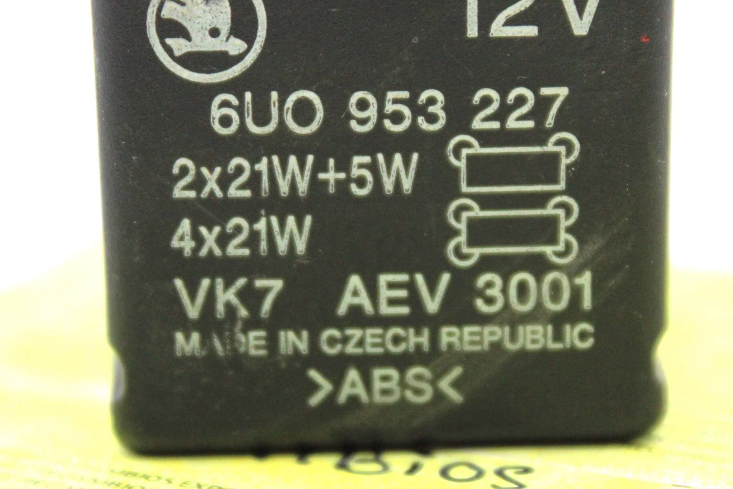 Relé Intermitente Skoda Felicia - foto 2