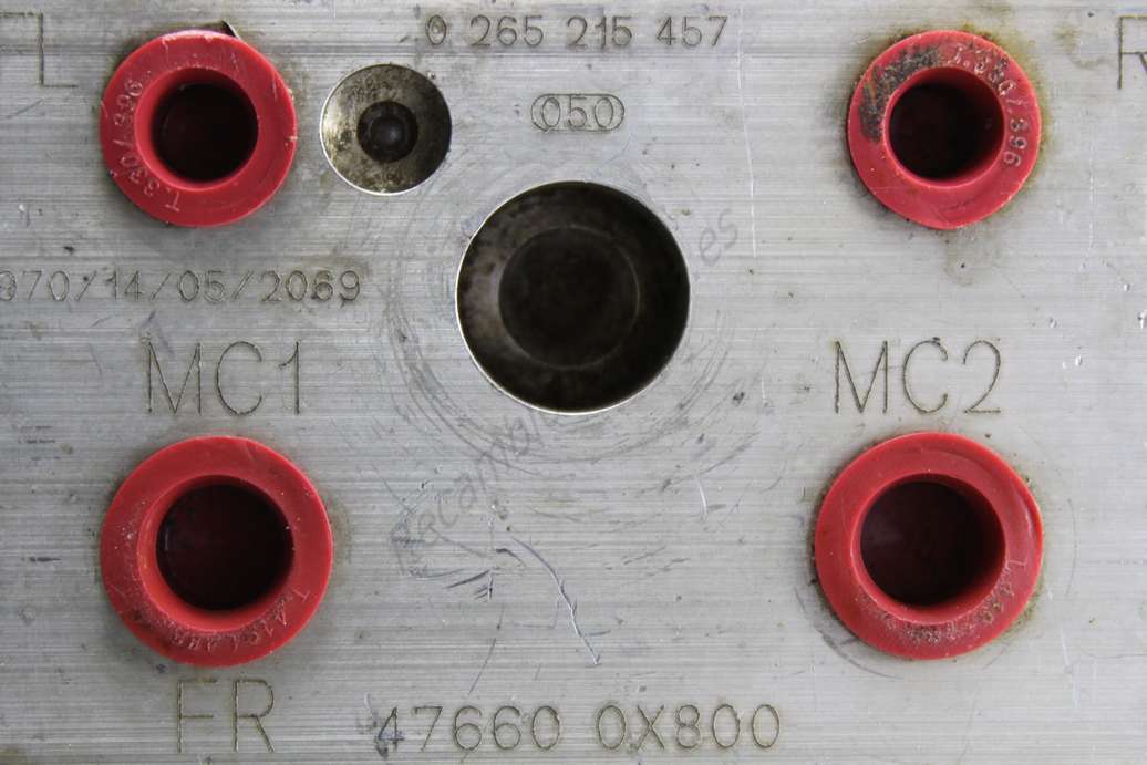 ABS Nissan Terrano 476600X800 47660 0X800 BOSCH 0265215457 0 265 215 457 0273004369 0 273 004 369 - foto 3