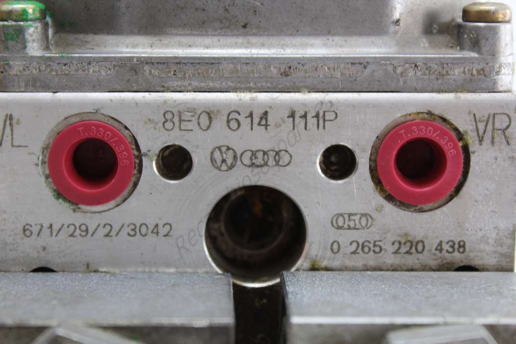 ABS VW Audi 8E0614111P 8E0 614 111 P BOSCH 0265220438 0 265 220 438 0273004133 0 273 004 133 - foto 3