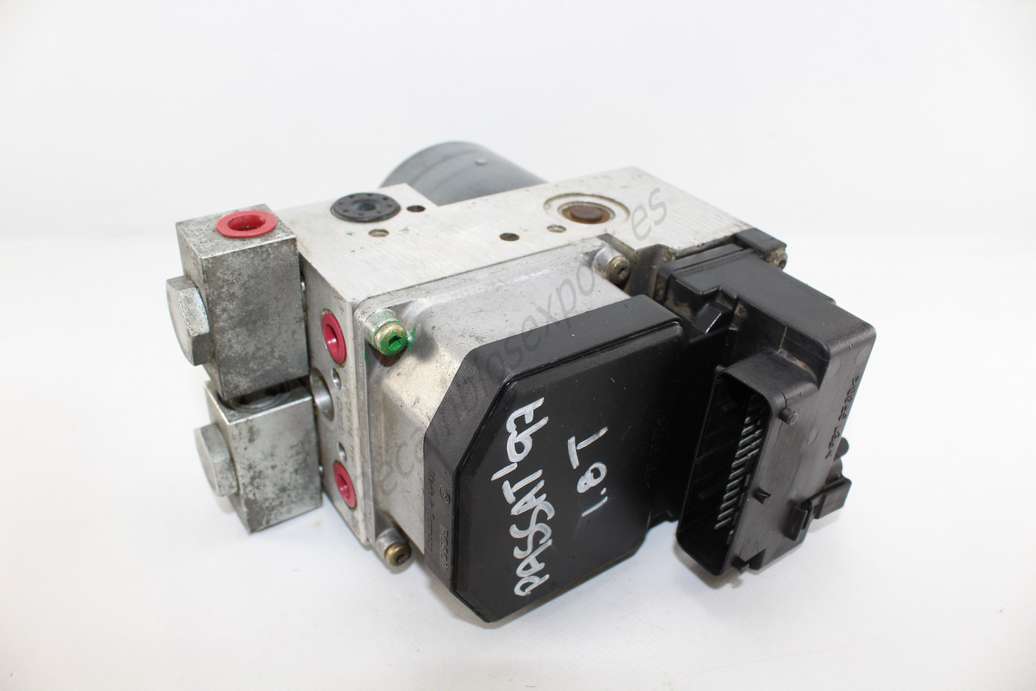 ABS VW Audi 8E0614111P 8E0 614 111 P BOSCH 0265220438 0 265 220 438 0273004133 0 273 004 133 - foto 1