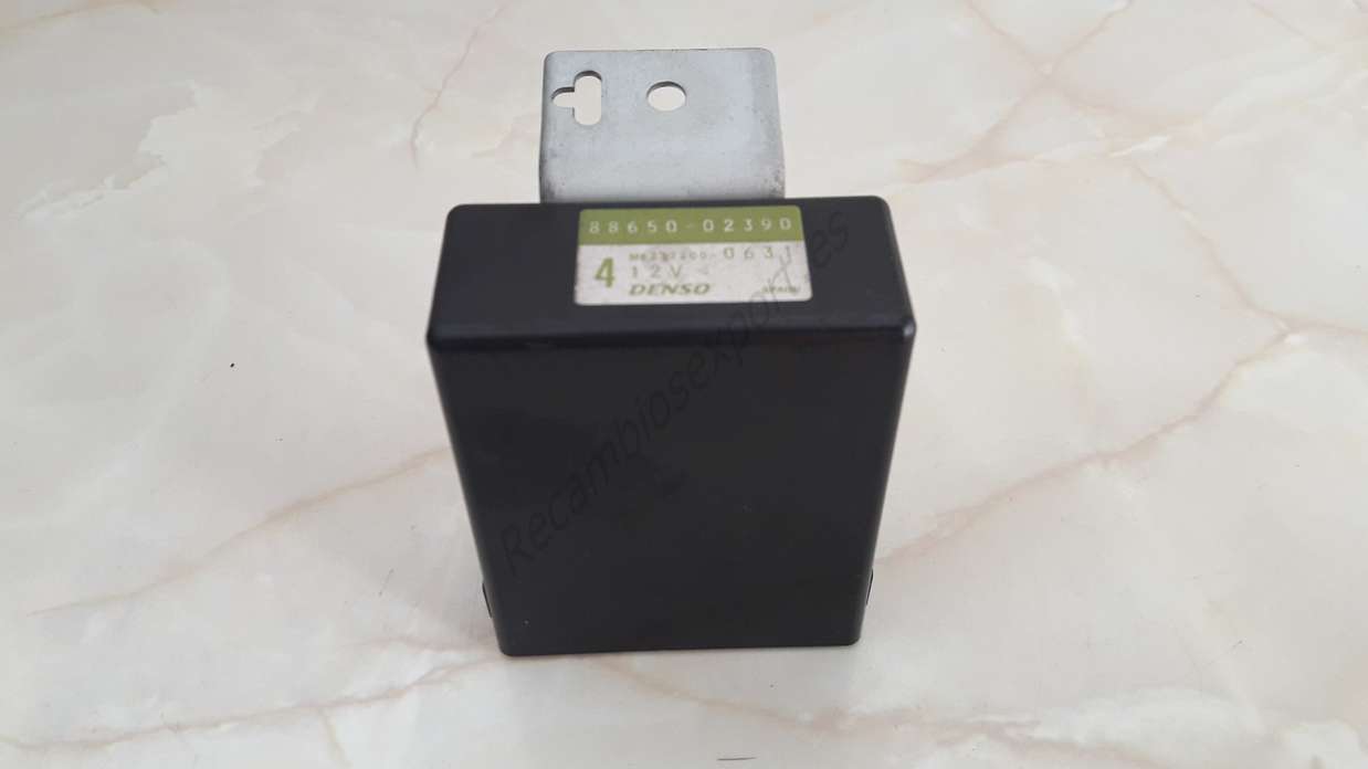 Amplificador de antena Toyota Corolla  8865002390 88650-02390 DENSO MB2772000631 MB277200-0631 - foto 1