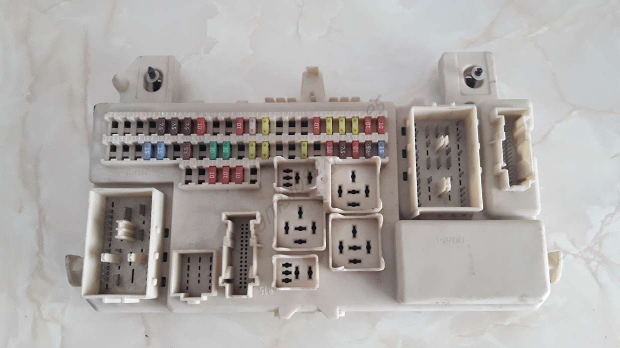 BCM Caja de fusibles Mazda 3 PHBS4J66730D PH BS4J 66730 D BS4J66730D 040507 05012952 519200042 102554 - foto 1