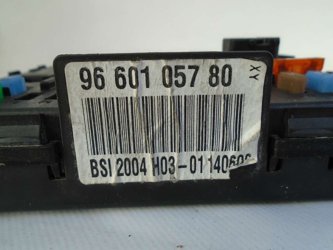 BSI caja de fusibles Peugeot 9660105780 96 601 057 80 BOOT 216760315B 21676031-5B HARD 281174352A 28117435-2A - foto 2