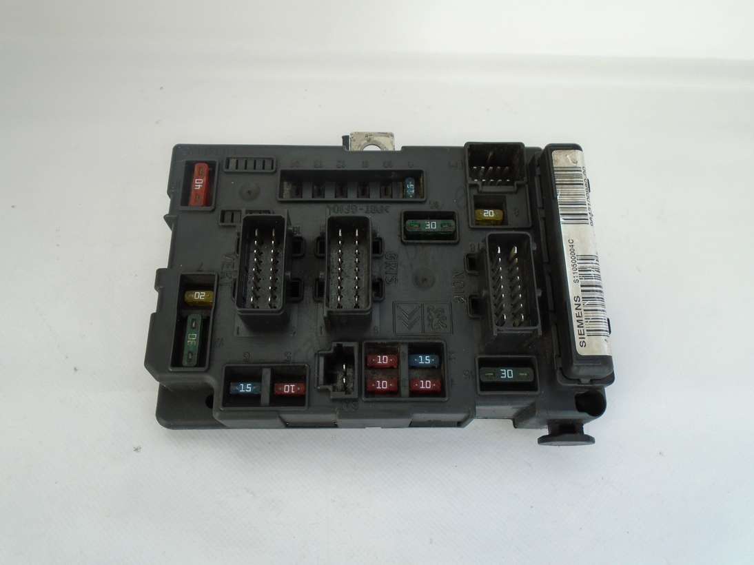BSM CAJA FUSIBLES CITROEN C5 S110500004 C S110500004C 9643100980-00 9643100980 00 964310098000 - foto 1