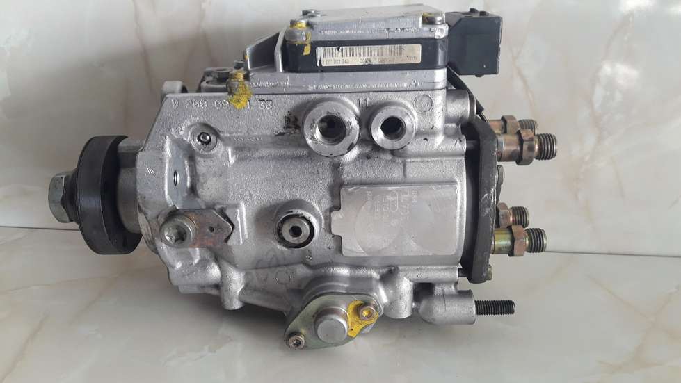 Bomba de inyección ford mondeo 1s7q9a543ab 1s7q-9a543-ab 0281001740 0 281 001 740 bosch 0470504021 - foto 1