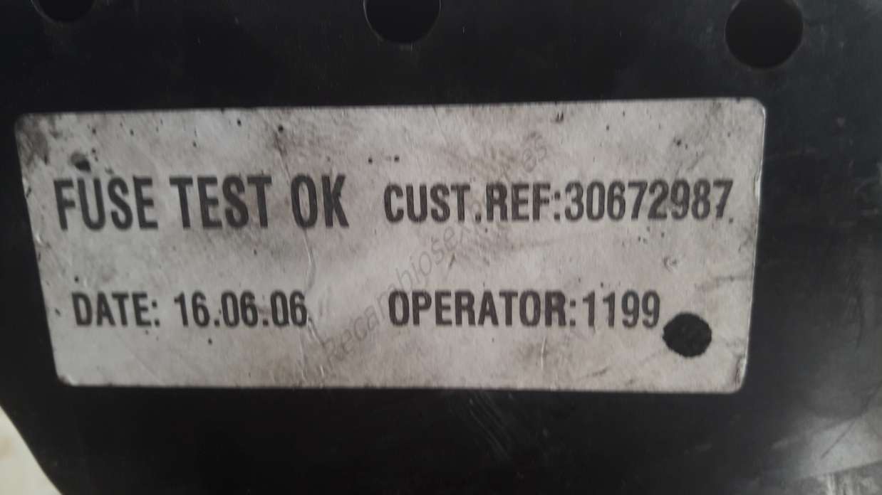 Caja Reles fusibles  Volvo S40 V50 8688040 518818000 30672987 - foto 2