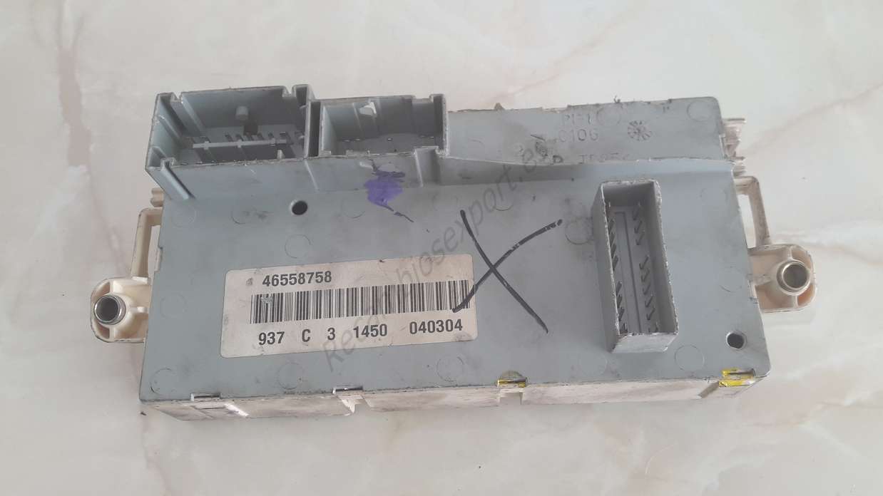 Caja de Fusibles Alfa Romeo 147 Magneti Marelli  501208570100 51711428 - foto 1
