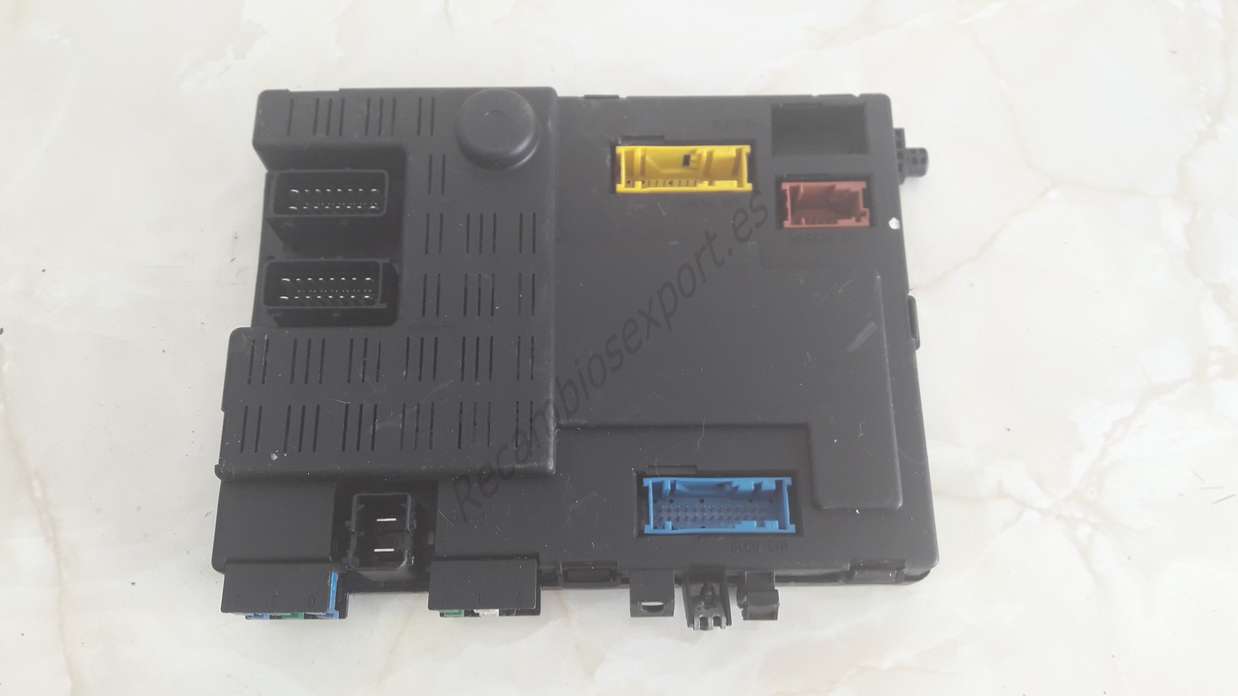 Caja de Fusibles Citroen Berlingo Peugeot Partner 9641428380 96 414 283 80 VALEO 73004111 730 041 11 - foto 1