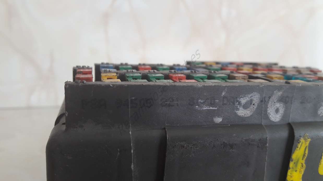 Caja de Fusibles Peugeot 406 9450582180 - foto 2