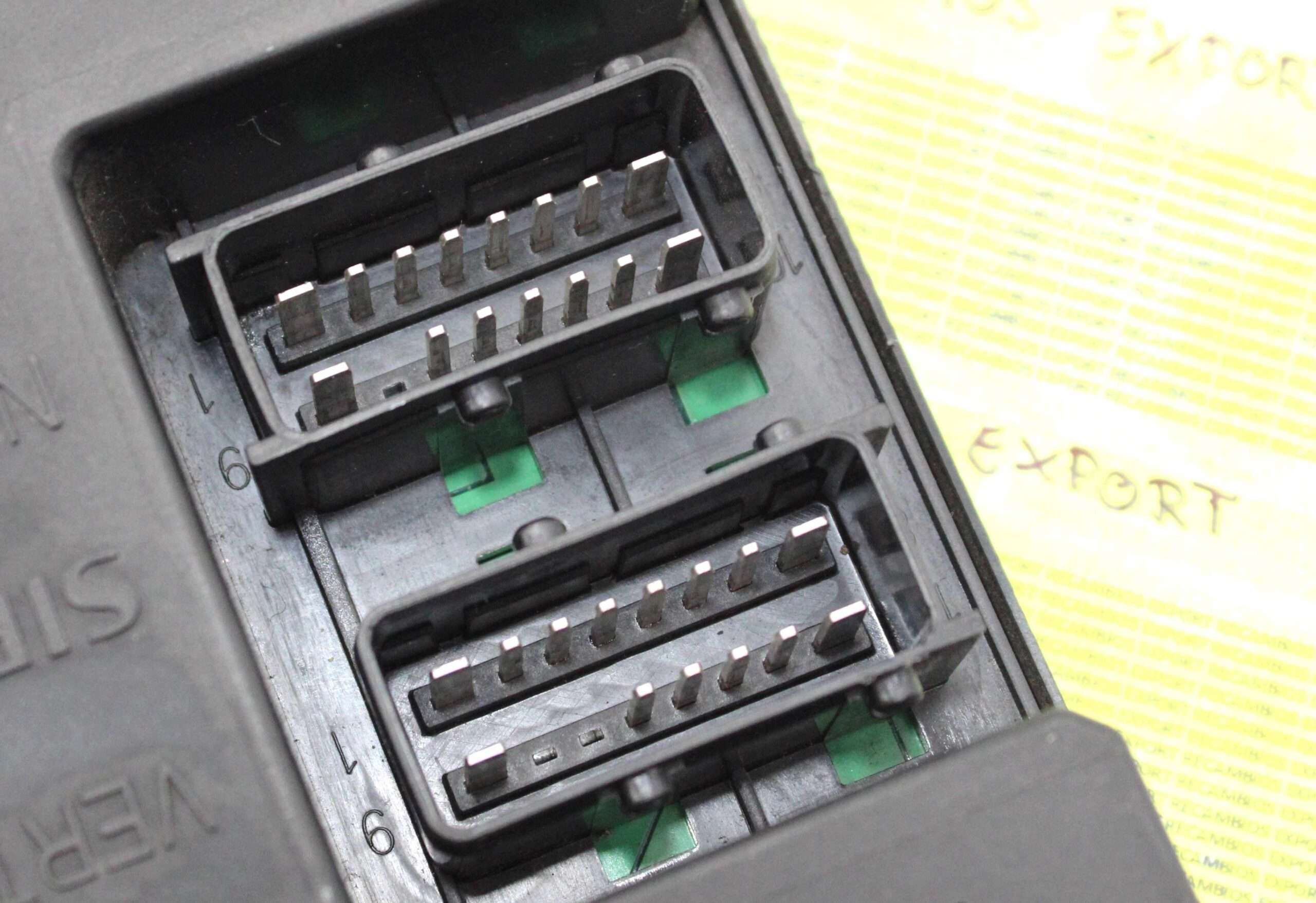 Caja de Fusibles Peugeot 406 - foto 3