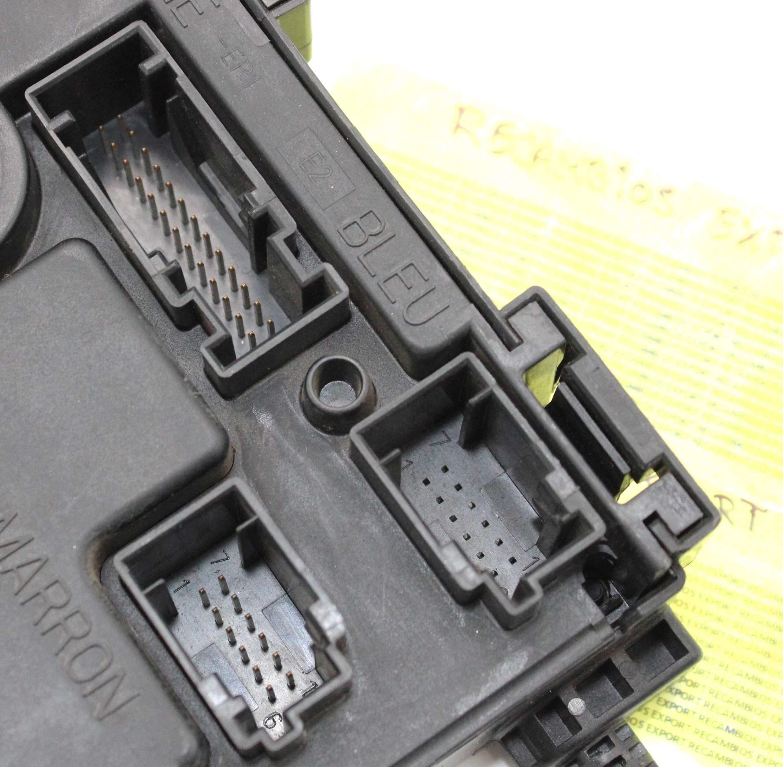 Caja de Fusibles Peugeot 406 - foto 4