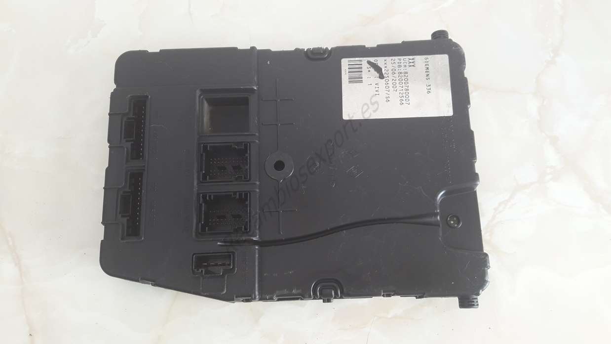 Caja de Fusibles Renault Megane 8200780007 U118400140J 8200712566 - foto 1
