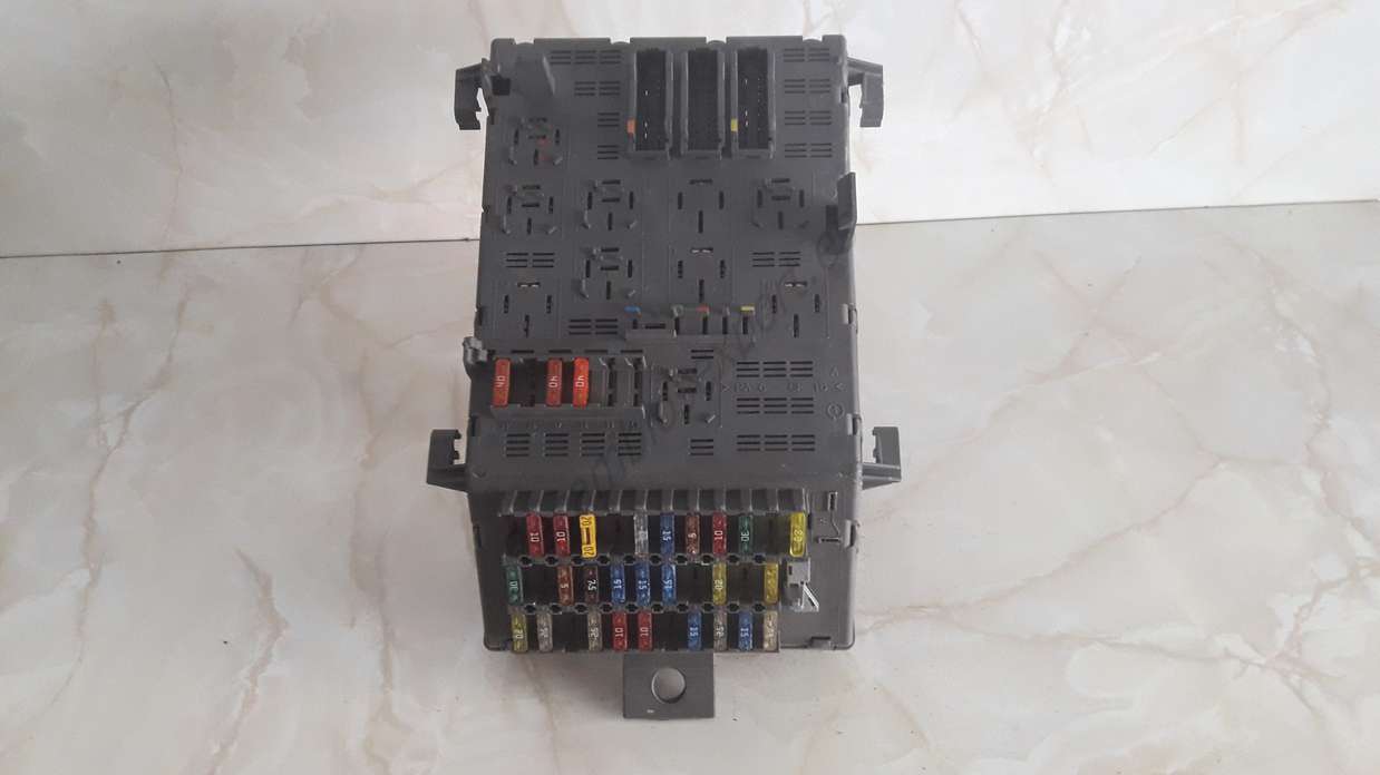 Caja de fusible Renault Laguna 7700427844A 7700427844-A - foto 3
