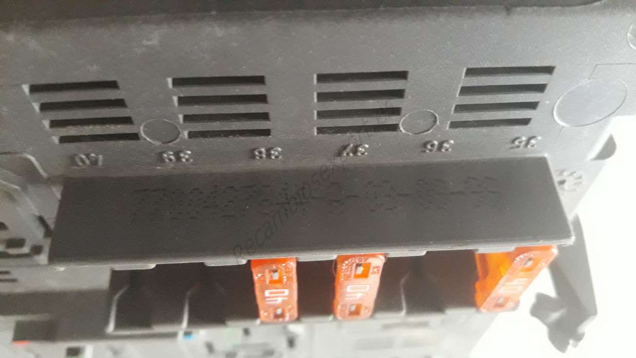Caja de fusible Renault Laguna 7700427844A 7700427844-A - foto 2