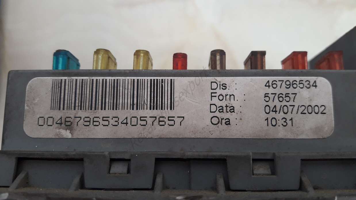 Caja de fusible  bsi fiat stilo  46796534 0046796534057657 - foto 2