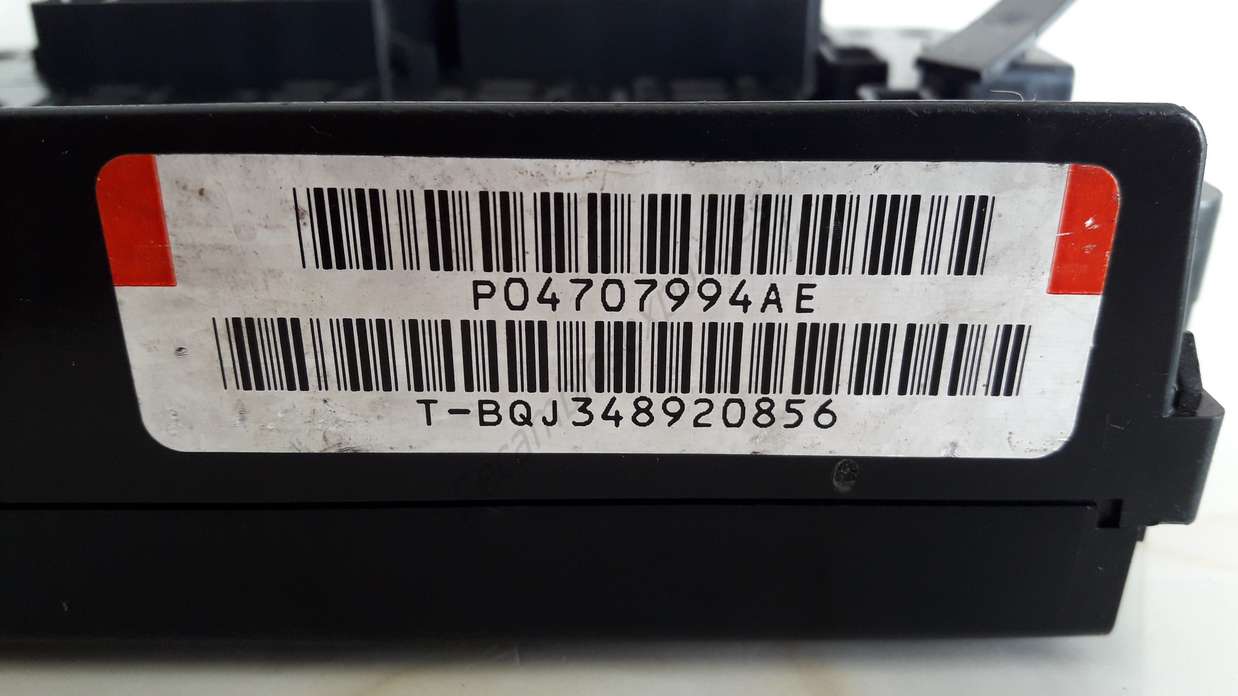 Caja de fusibles Chrysler Voyager P04707994AE T-BQJ348920856 - foto 2