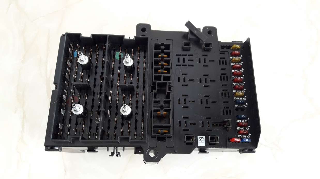 Caja de fusibles Chrysler Voyager P04707994AE T-BQJ348920856 - foto 1