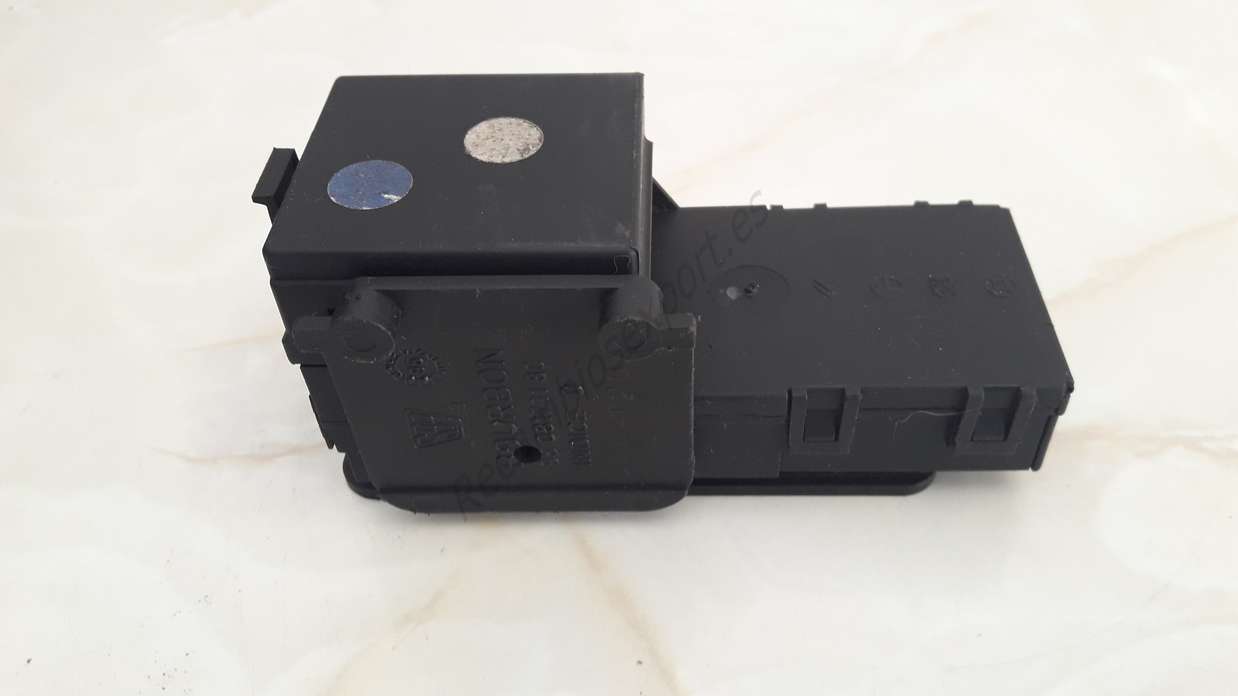 Caja de fusibles Citroen Saxo  9608173180 96 081731 80 BOURBON - foto 1