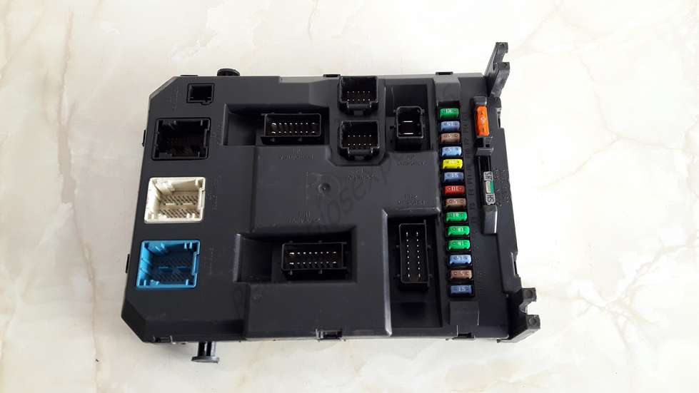 Caja de fusibles Citroën Peugeot 9674016980 BSIEV X03-00 - foto 1