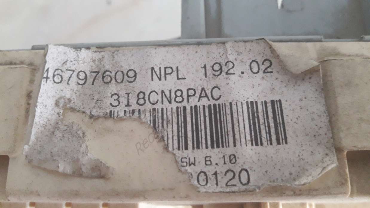 Caja de fusibles Fiat Stilo 46797609 46750594 - foto 2