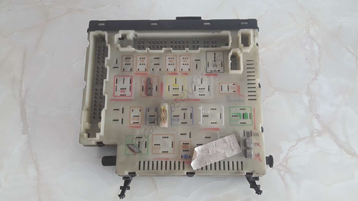Caja de fusibles Ford Escort 97AG14A073EC - foto 4